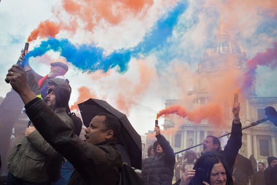 Police protests in Paris