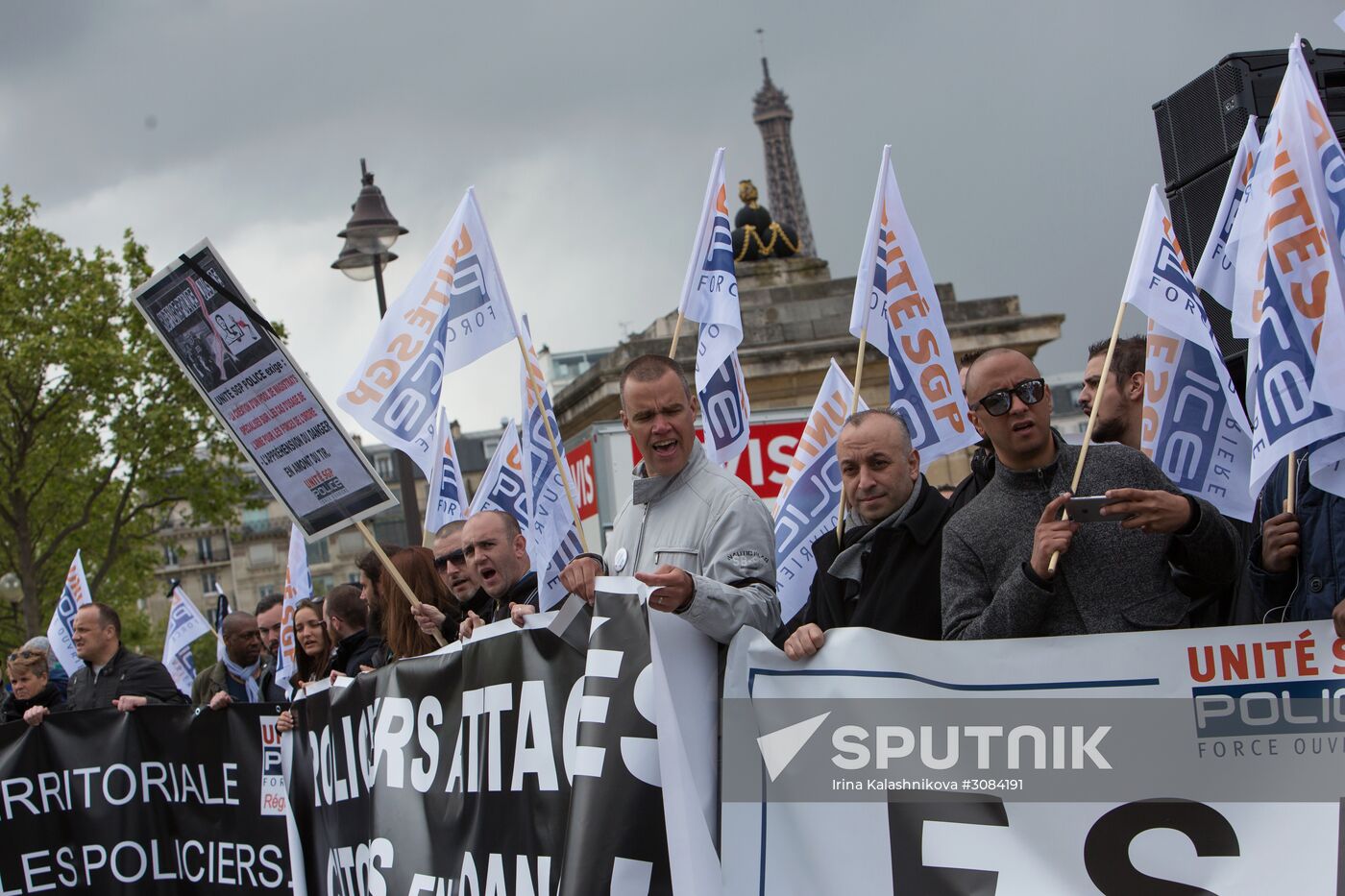 Police protests in Paris