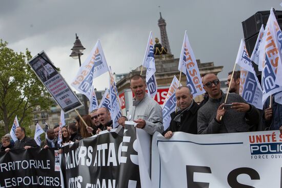 Police protests in Paris