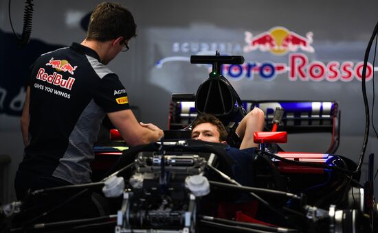 Preparations for Russian leg of Formula One World Championship circuit racing series