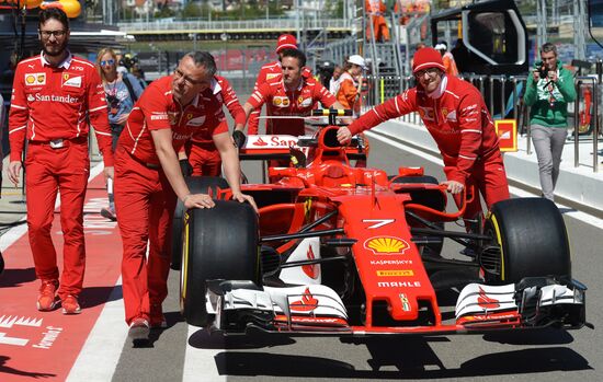 Preparations for Russian leg of Formula One World Championship circuit racing series