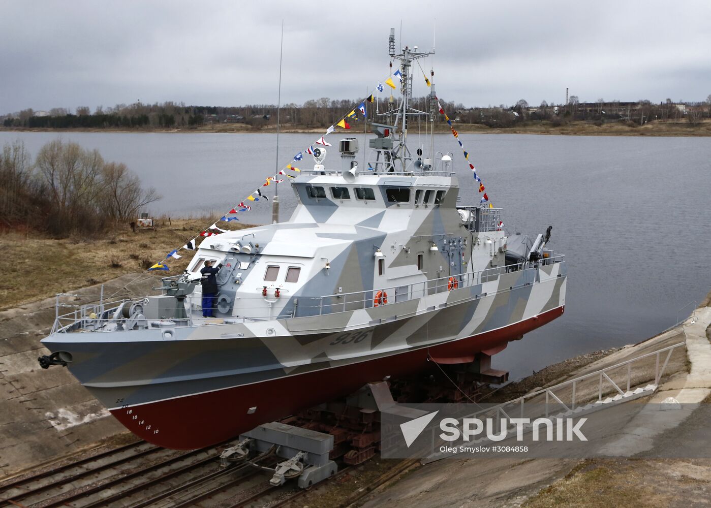 Launching Grachonok anti-terror vessel in Rybinsk