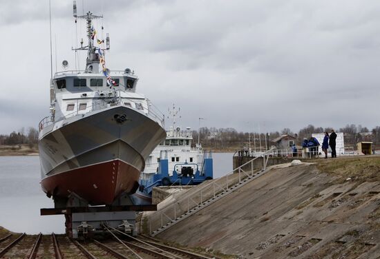Launching Grachonok anti-terror vessel in Rybinsk