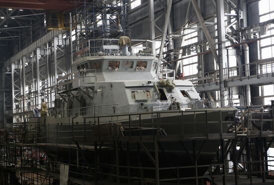 Launching Grachonok anti-terror vessel in Rybinsk