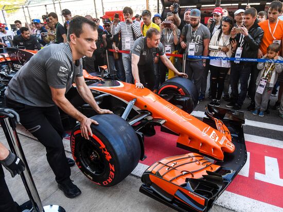 Preparations for Russian stage of Formula 1