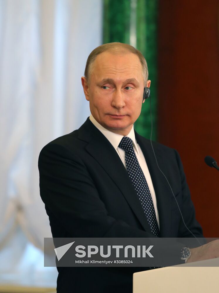 Russian President Vladimir Putin meets with Japanese Prime Minister Shinzo Abe
