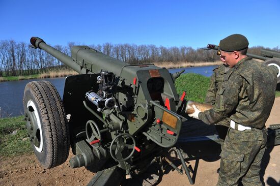 Fireworks division servicemen prepare for Victory Day fireworks display