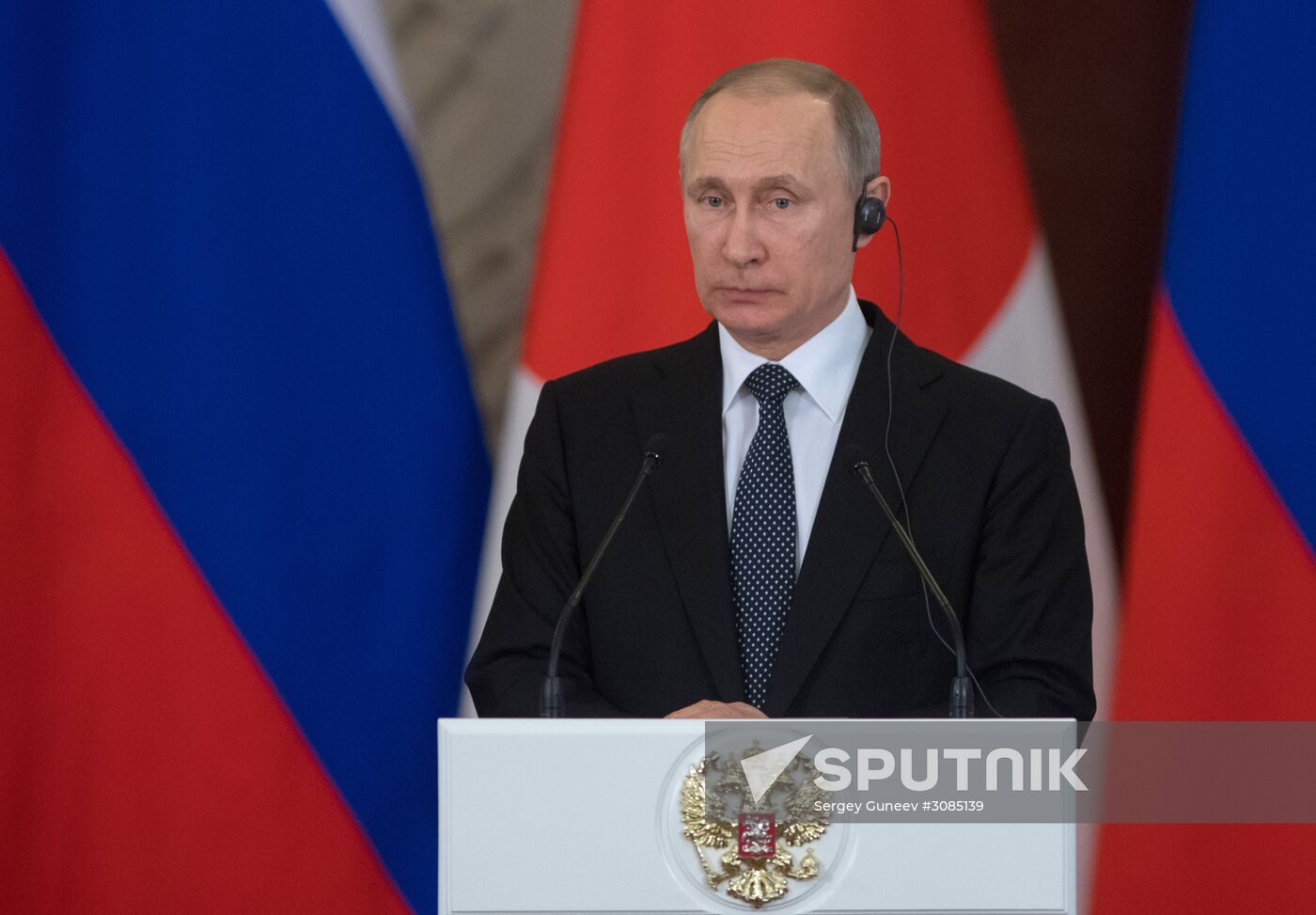 Russian President Vladimir Putin meets with Japanese Prime Minister Shinzo Abe