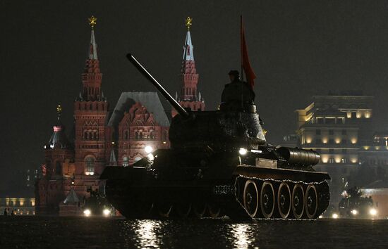 Rehearsing for Victory Day parade on Red Square