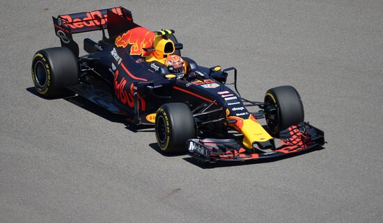 Car racing. Formula 1 Grand Prix of Russia. Free races. First session