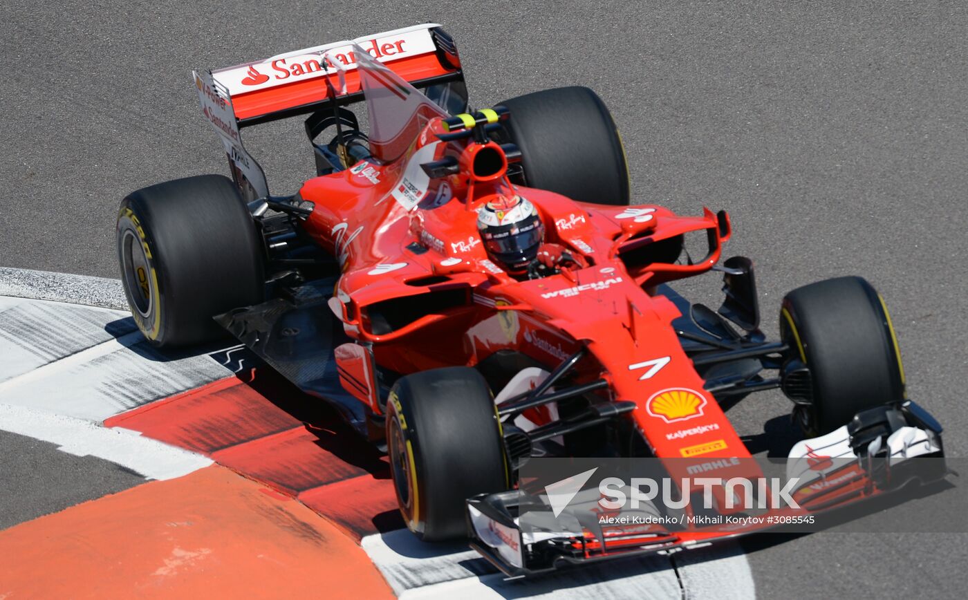 Car racing. Formula 1 Grand Prix of Russia. Free races. First session
