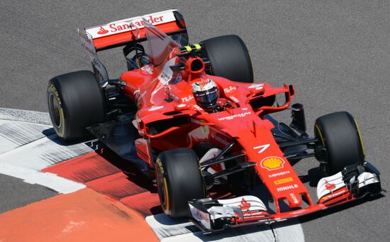 Car racing. Formula 1 Grand Prix of Russia. Free races. First session