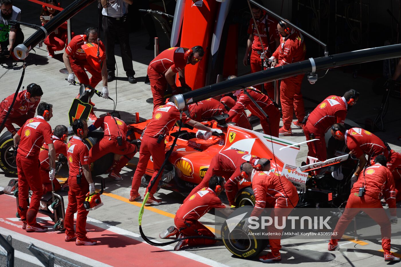 Car racing. Formula 1 Grand Prix of Russia. Free races. First session
