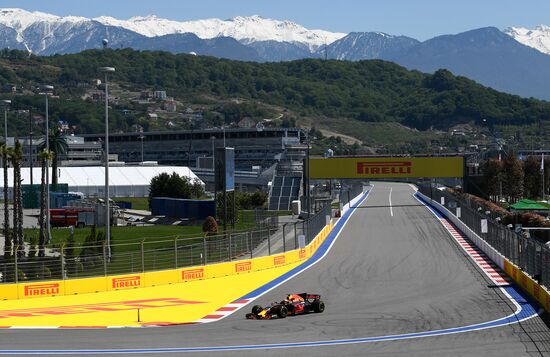 Car racing. Formula 1 Grand Prix of Russia. Free races. First session
