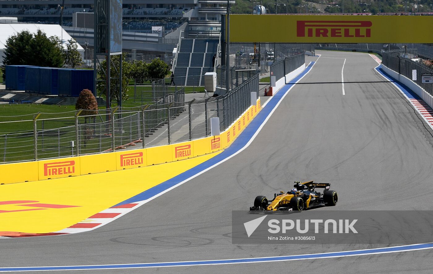 Car racing. Formula 1 Grand Prix of Russia. Free races. First session