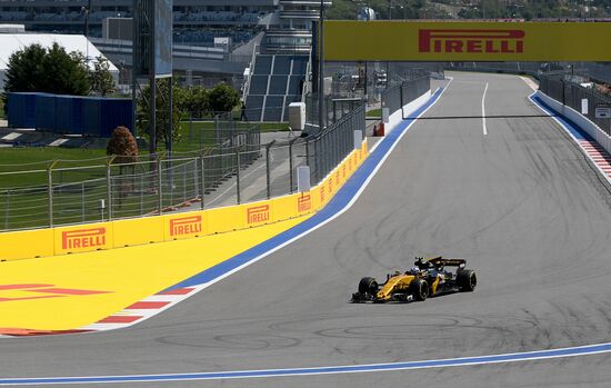 Car racing. Formula 1 Grand Prix of Russia. Free races. First session