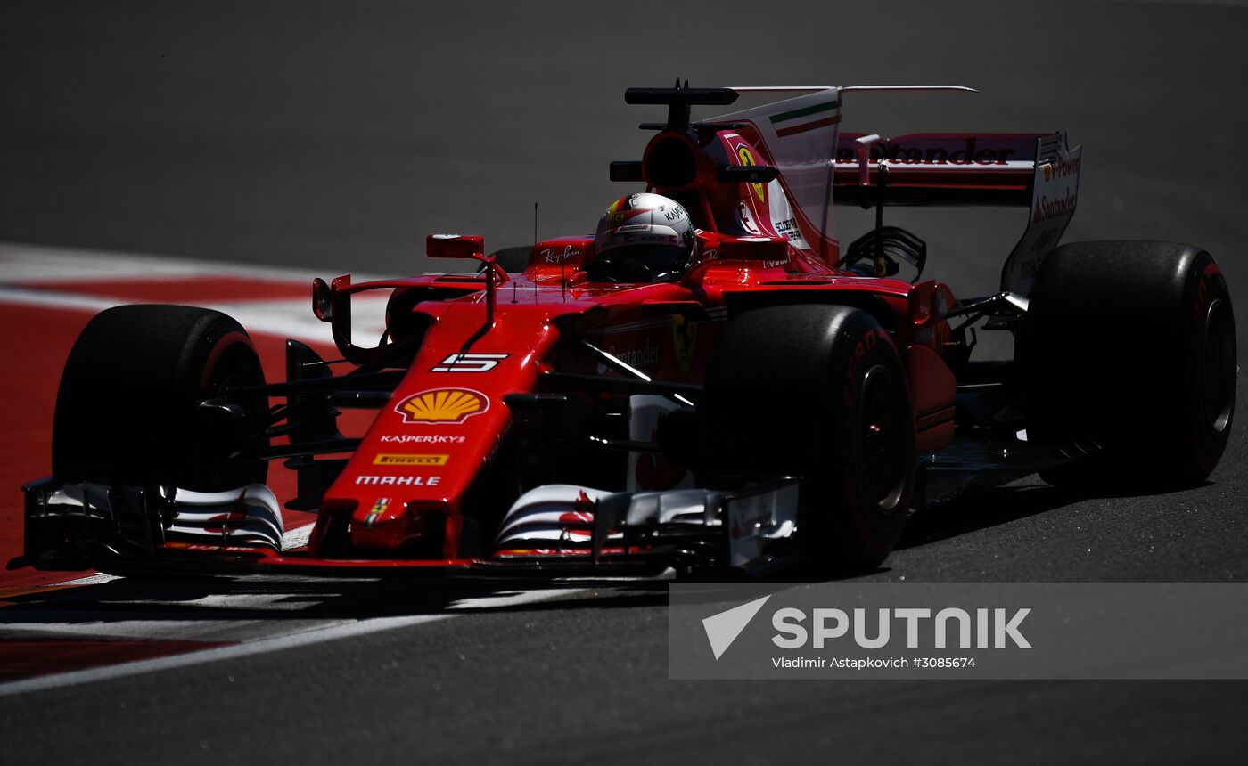 Car racing. Formula 1 Grand Prix of Russia. Free races. First session