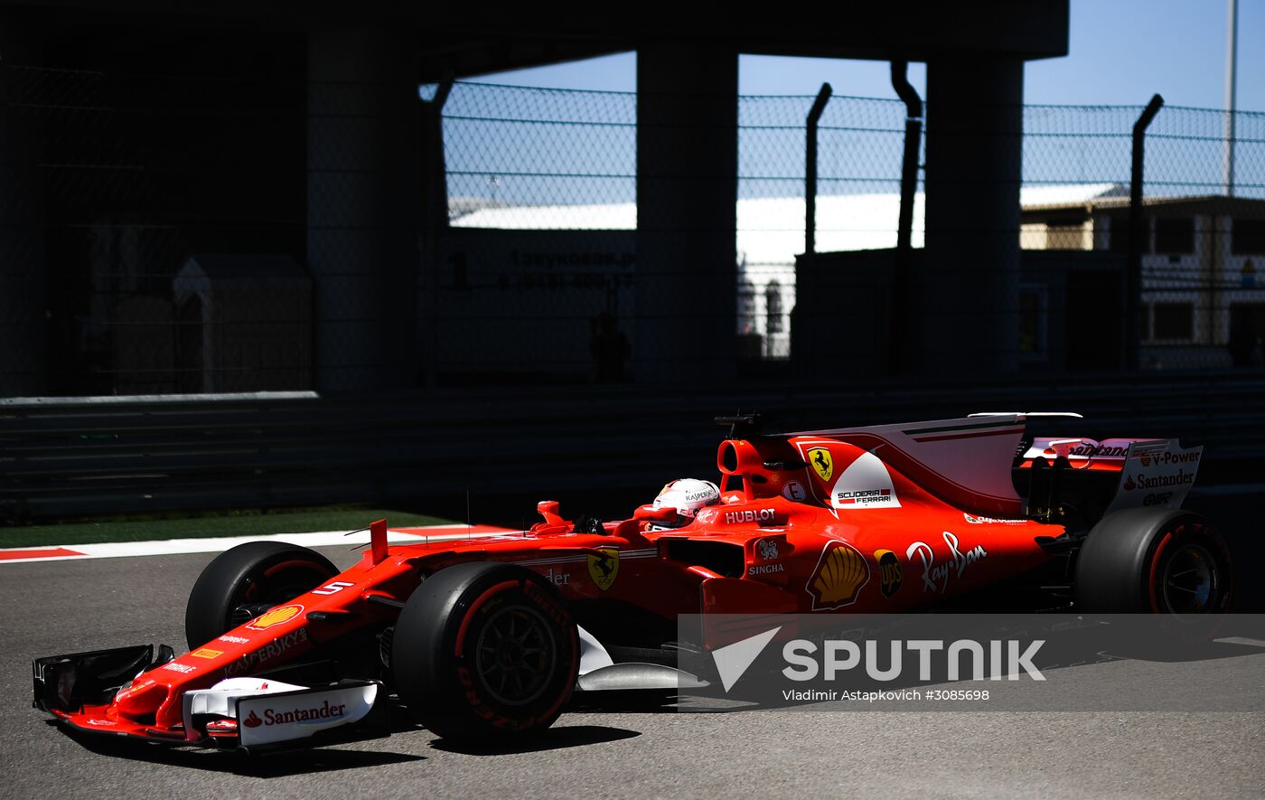 Car racing. Formula 1 Grand Prix of Russia. Free races. First session
