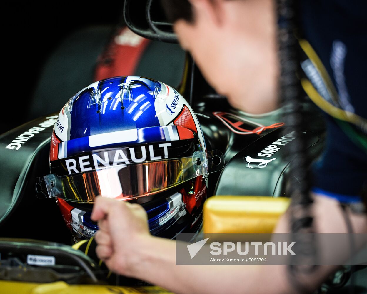 Car racing. Formula 1 Grand Prix of Russia. Free races. First session