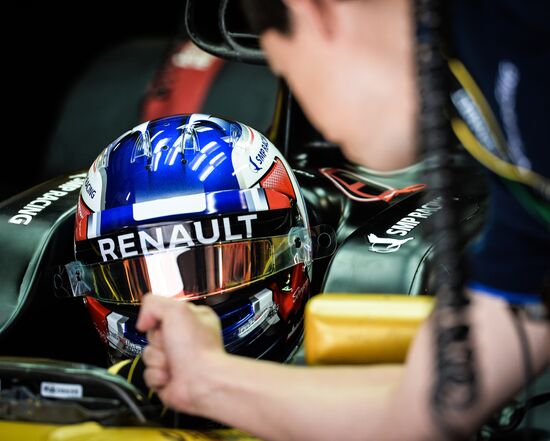 Car racing. Formula 1 Grand Prix of Russia. Free races. First session
