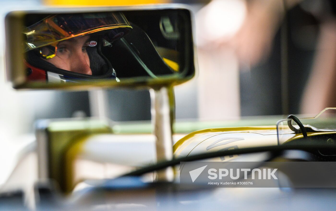 Car racing. Formula 1 Grand Prix of Russia. Free races. First session