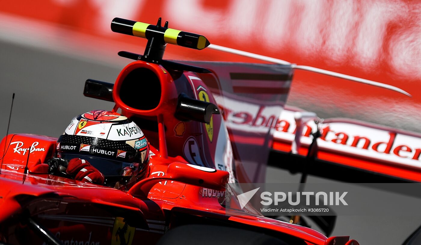 Car racing. Formula 1 Grand Prix of Russia. Free races. First session