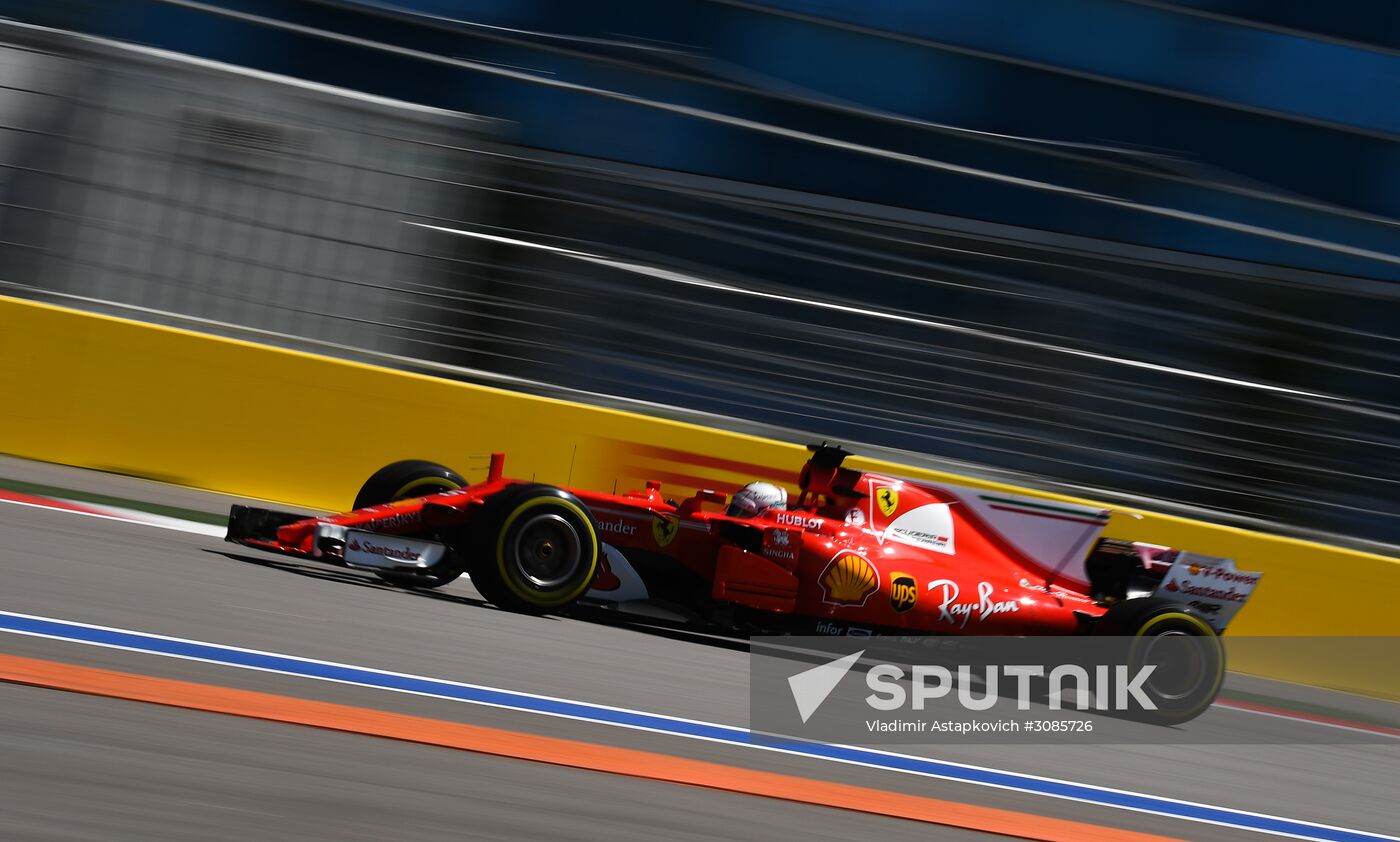 Car racing. Formula 1 Grand Prix of Russia. Free races. First session