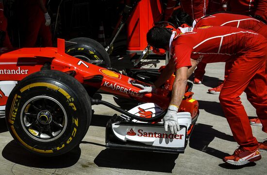 Car racing. Formula 1 Grand Prix of Russia. Free races. First session
