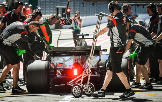 Car racing. Formula 1 Grand Prix of Russia. Free races. First session