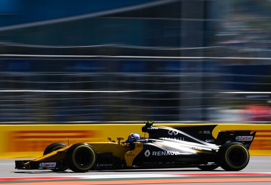 Car racing. Formula 1 Grand Prix of Russia. Free races. First session