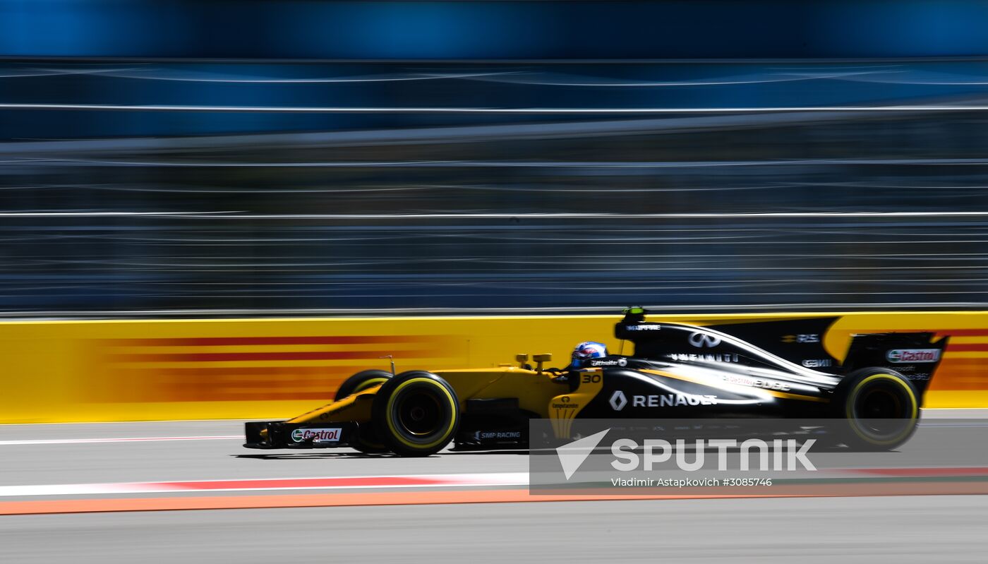 Car racing. Formula 1 Grand Prix of Russia. Free races. First session