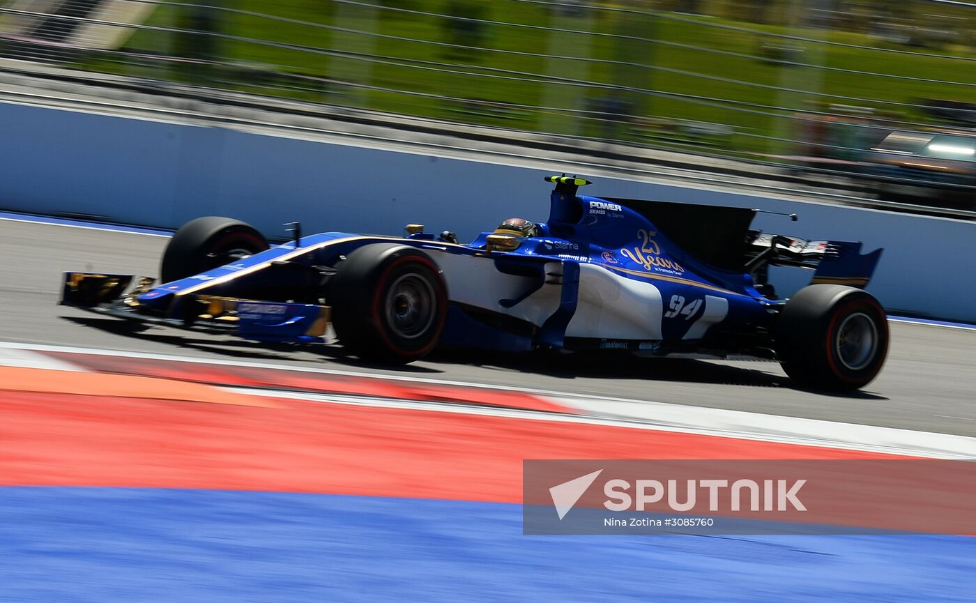 Car racing. Formula 1 Grand Prix of Russia. Free races. First session