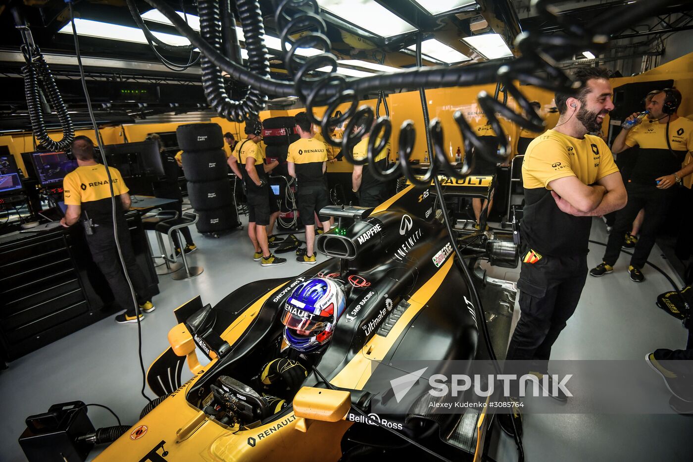 Car racing. Formula 1 Grand Prix of Russia. Free races. First session