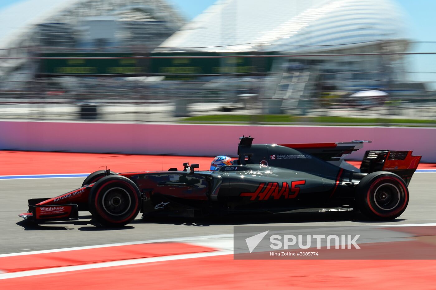 Car racing. Formula 1 Grand Prix of Russia. Free races. First session