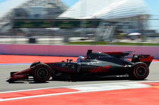 Car racing. Formula 1 Grand Prix of Russia. Free races. First session
