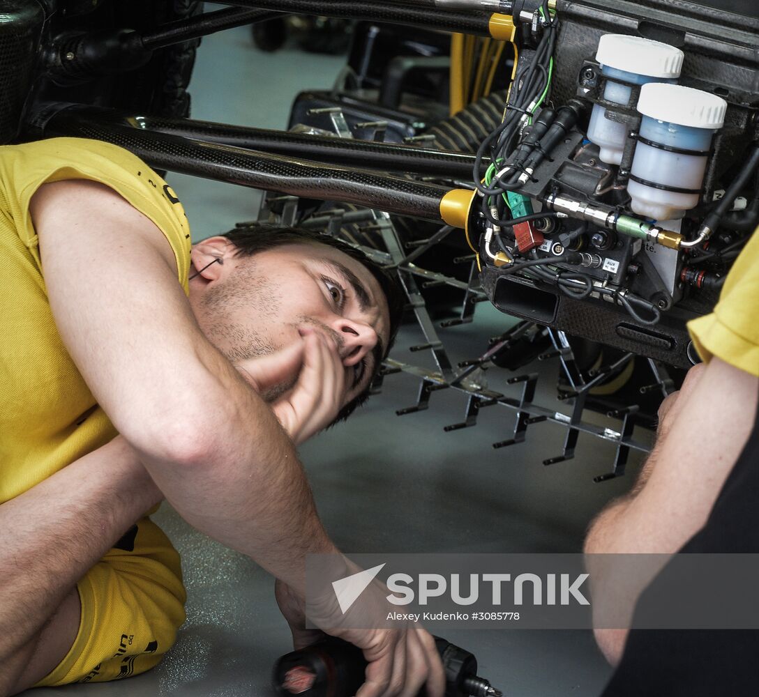 Car racing. Formula 1 Grand Prix of Russia. Free races. First session