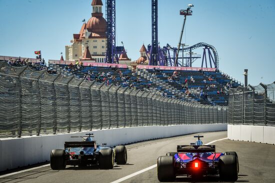 Car racing. Formula 1 Grand Prix of Russia. Free races. First session