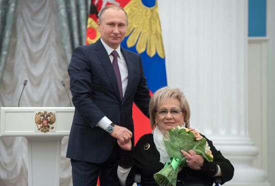 President Putin presents Hero of Labor medals
