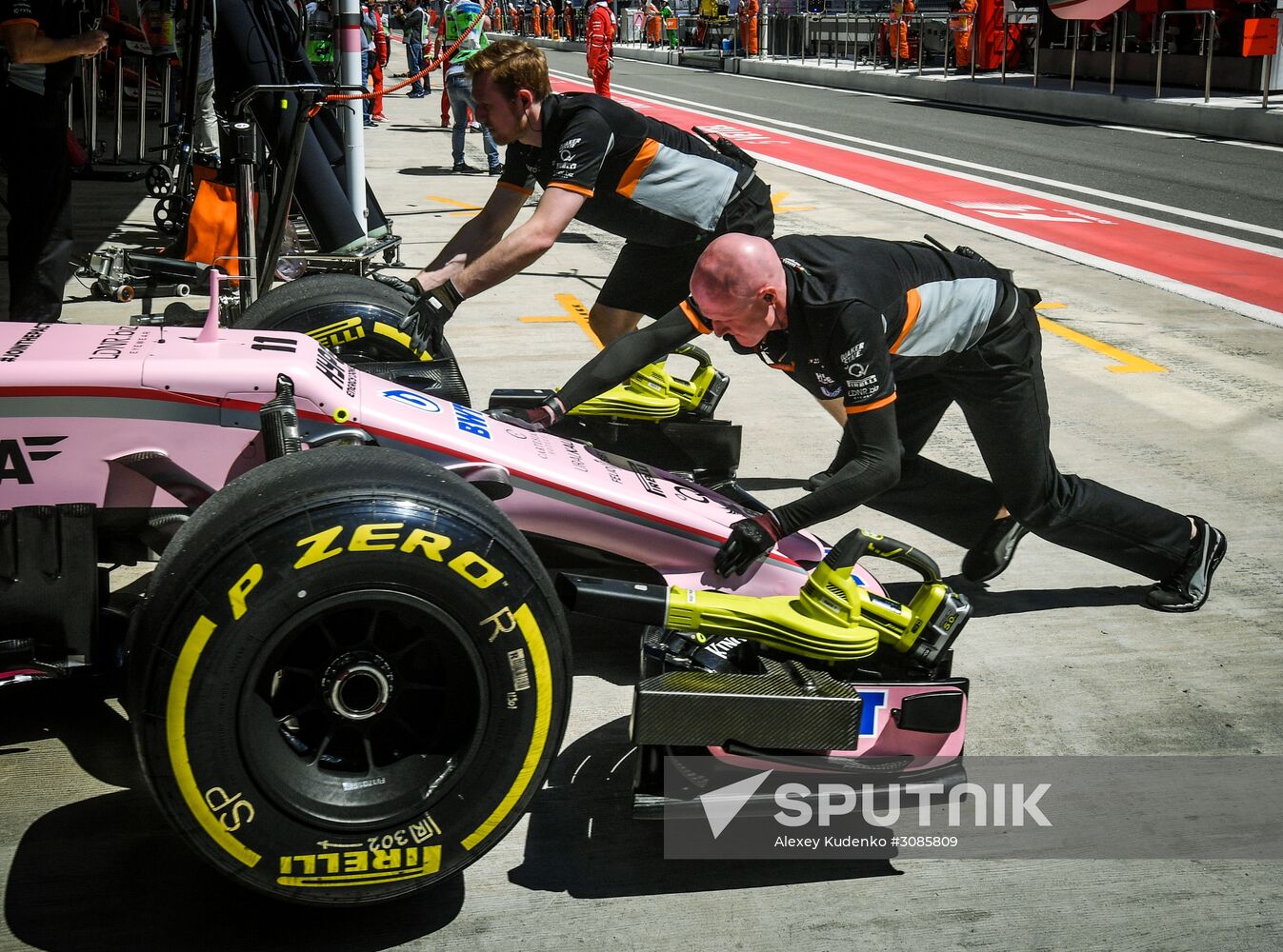 Car racing. Formula 1 Grand Prix of Russia. Free races. First session