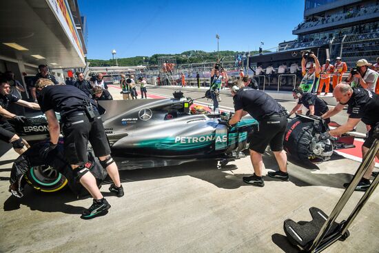 Car racing. Formula 1 Grand Prix of Russia. Free races. First session
