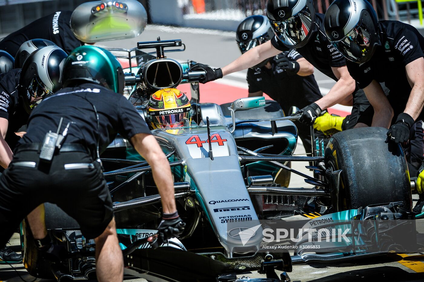 Car racing. Formula 1 Grand Prix of Russia. Free races. First session