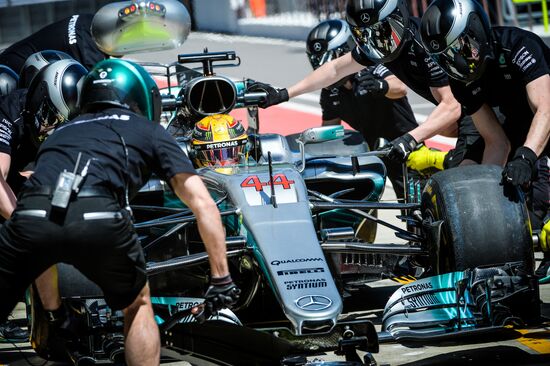 Car racing. Formula 1 Grand Prix of Russia. Free races. First session