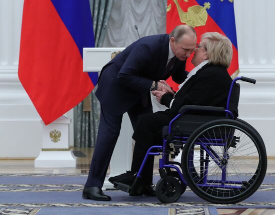President Putin presents Hero of Labor medals