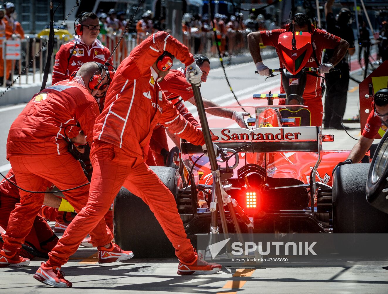 Car racing. Formula 1 Grand Prix of Russia. Free races. First session