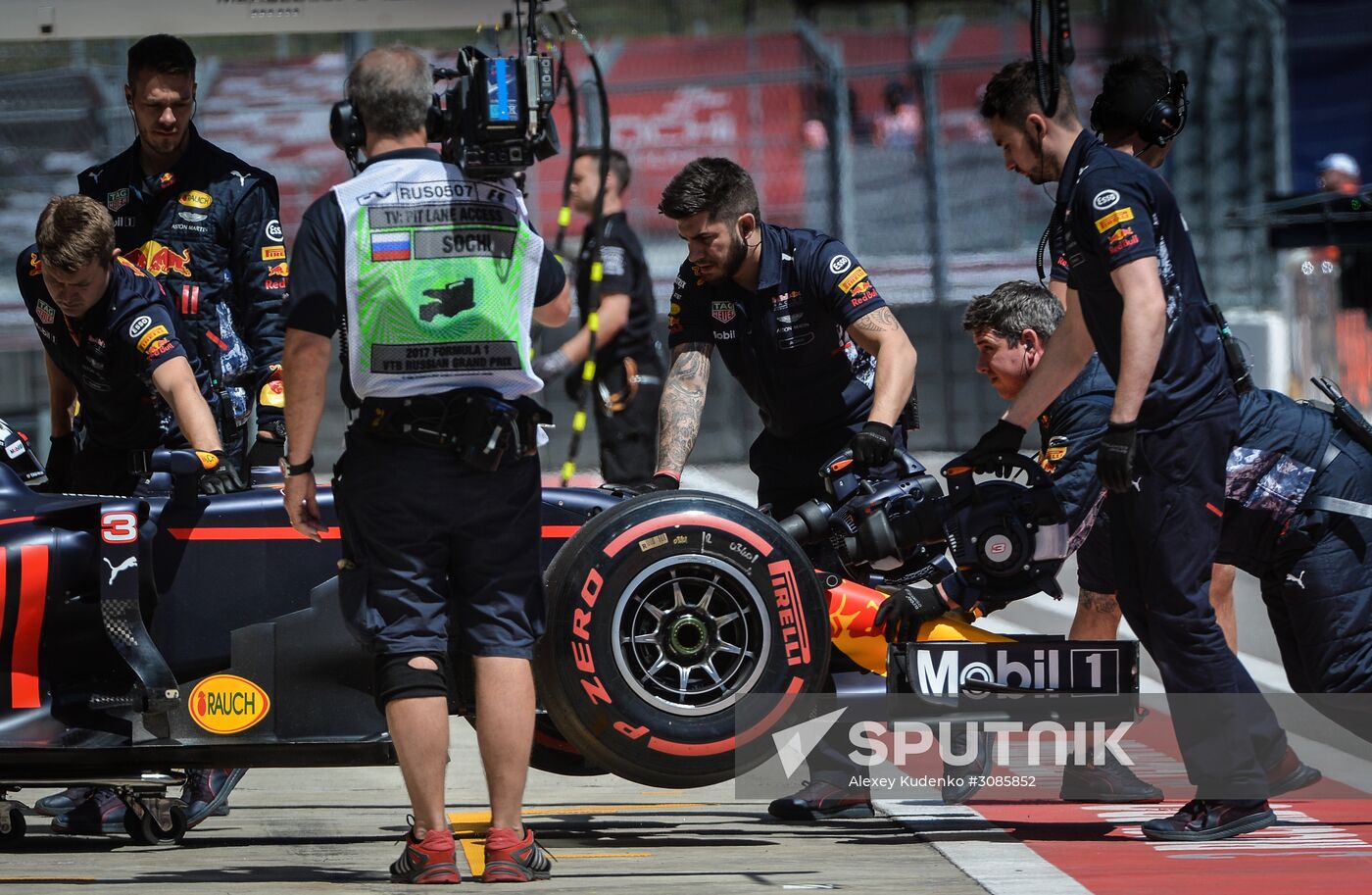 Car racing. Formula 1 Grand Prix of Russia. Free races. First session
