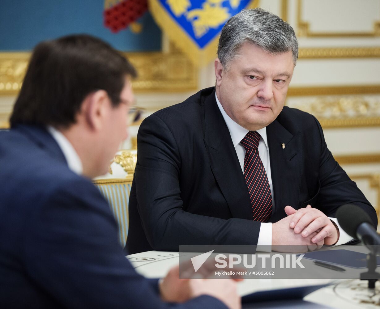 Ukrainian President Poroshenko holds meeting with Lutsenko and Turchinov