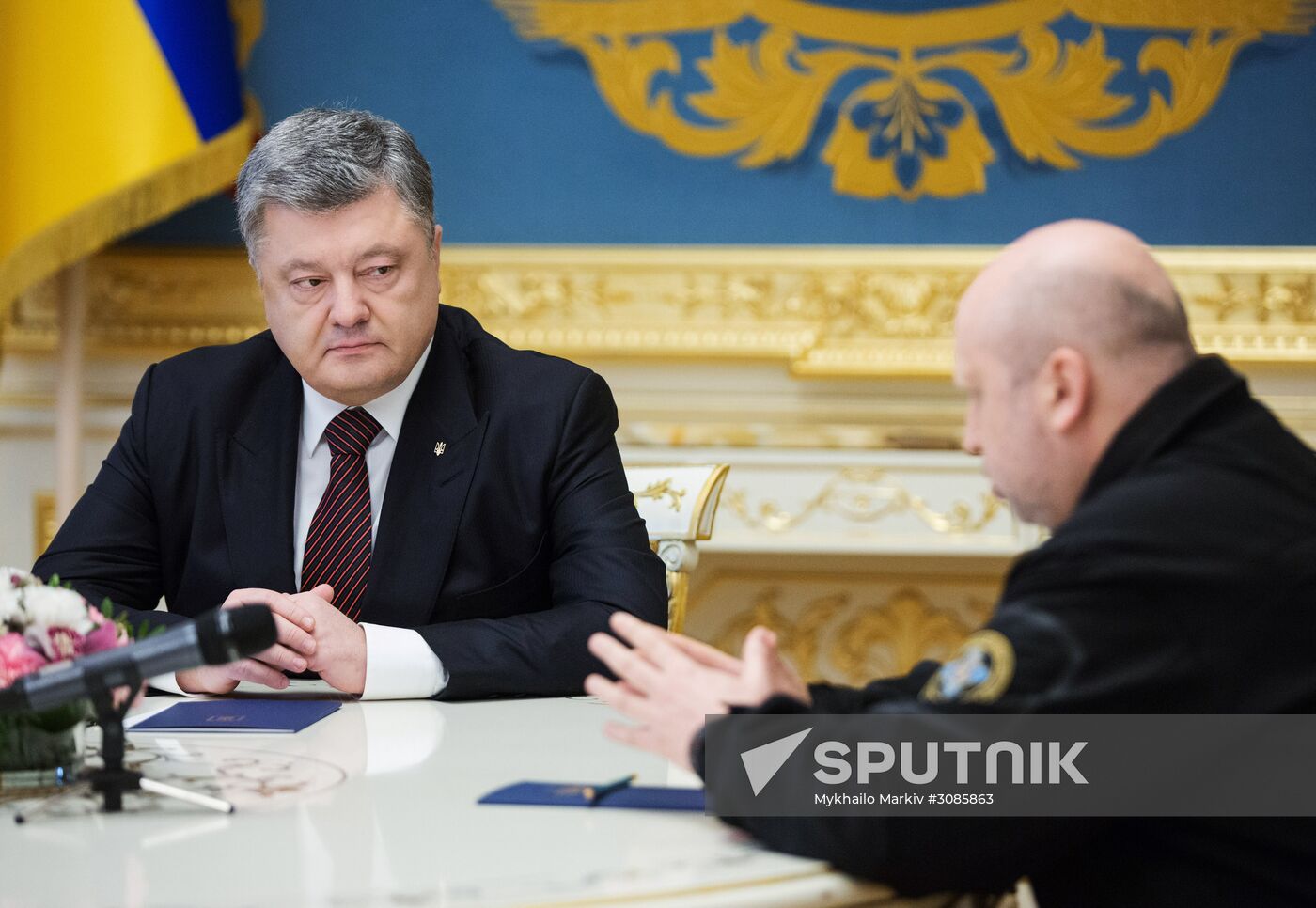 Ukrainian President Poroshenko holds meeting with Lutsenko and Turchinov