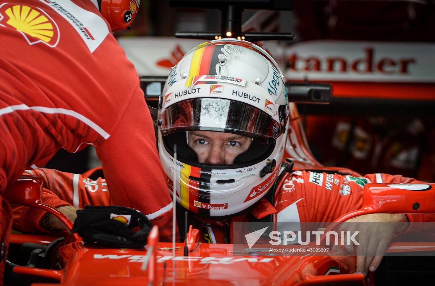 Car racing. Formula 1 Grand Prix of Russia. Free races. First session