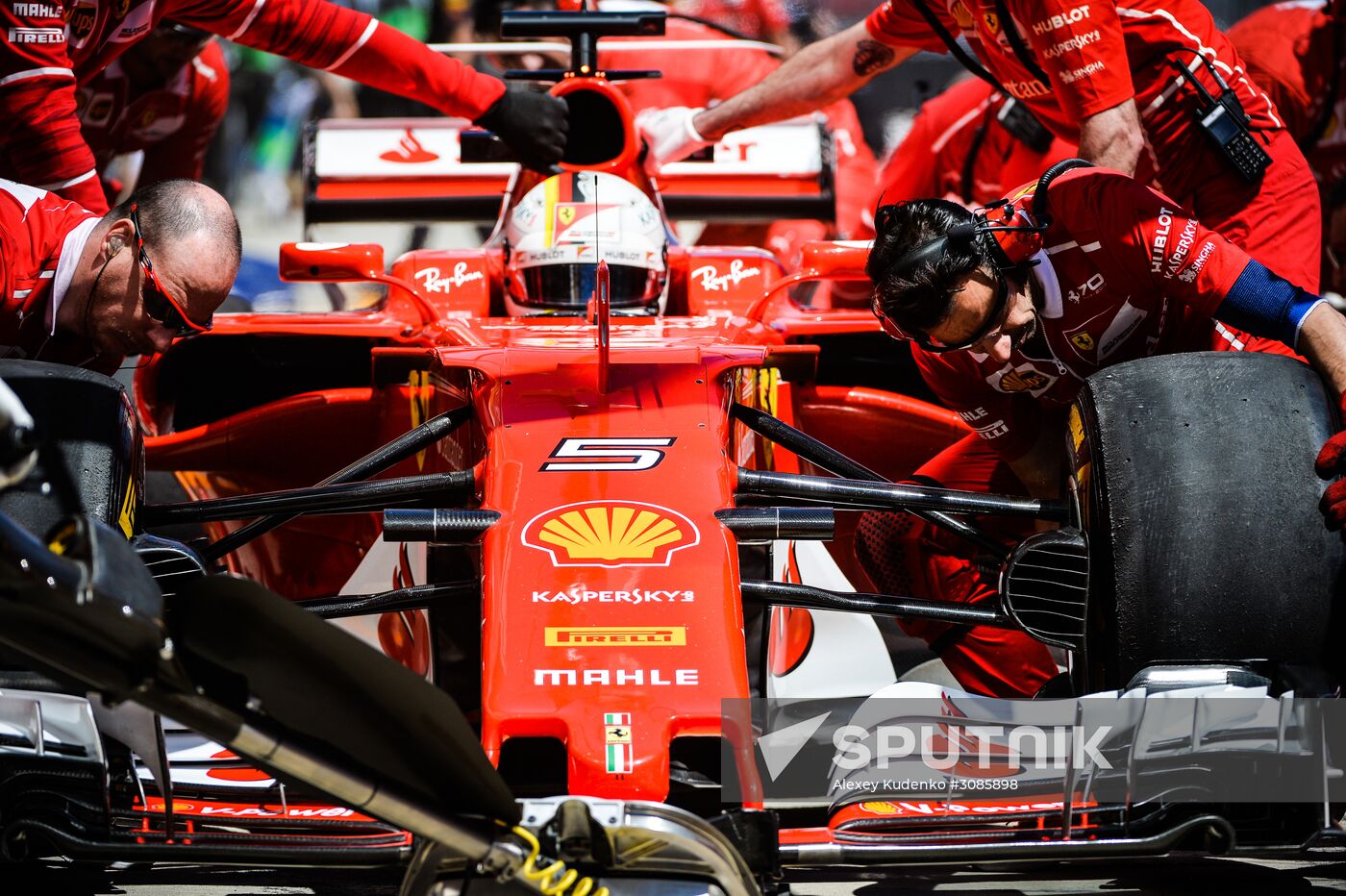 Car racing. Formula 1 Grand Prix of Russia. Free races. First session