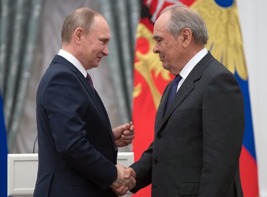 President Putin presents Hero of Labor medals
